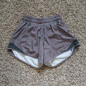 Lululemon Hotty Hot Short 4"